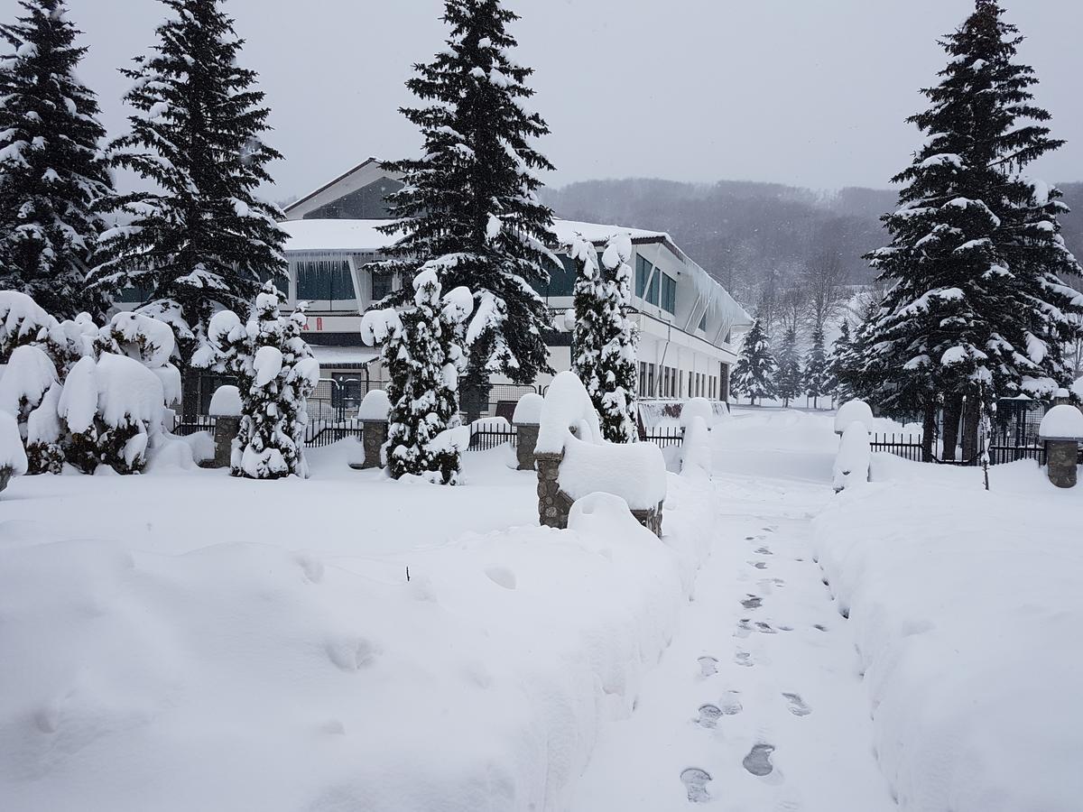 Stone Lodge Колашин Экстерьер фото